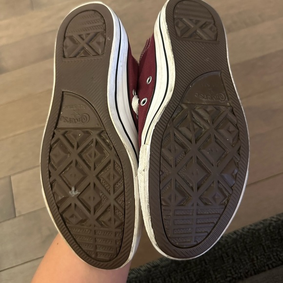 Converse - Picture 2 of 3